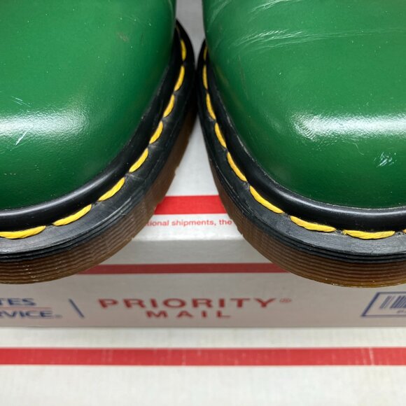 90's Vintage WMNS Size US 8 England Green Dr. Martens MIE boots 8-eye 1460 shoes - Picture 13 of 16